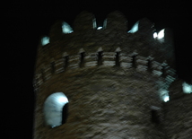 Ночной новогодний город,крепостные стены, Гоша Гала гапысы, Баку, Азербайджан, 25 декабря 2007 г.
