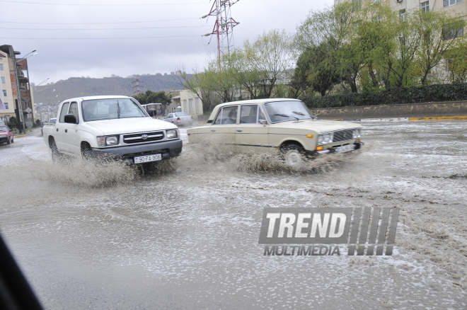 Rain caused problems on the roads of Baku, Baku, Azerbaijan, April 24, 2009