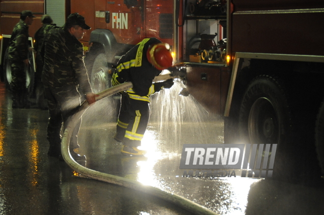 Strong fire took place in the Narimanov district in Baku, Baku, Azerbaijan, Dec.9, 2009. 