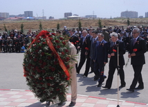 Flowers laid at common graves of Great Patriotic War heroes in Baku, Baku, Azerbaijan, May 7, 2010