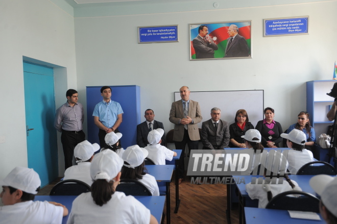 Trend News agency conducts event on ecological enlightenment, Trend News deputy director Emil Huseynli, Baku, Azerbaijan, May 19, 2010 