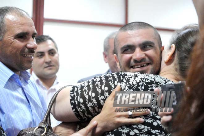 "Azadlıq donanması"ndan azad olunmuş iki Azərbaycan vətəndaşı Bakıya qayıdıb, Bakı, Azərbaycan, 06 iyun 2010-cu il