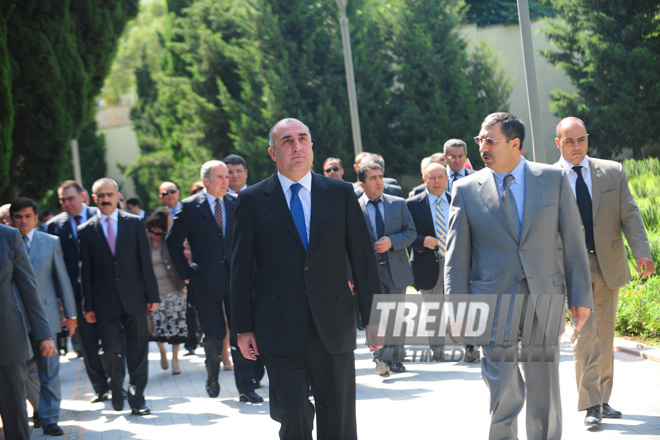 Azerbaijani FM's leadership visit Alley of Honors, Baku, Azerbaijan, Jule 09, 2010 