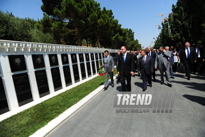 Azerbaijani FM's leadership visit Alley of Honors, Baku, Azerbaijan, Jule 09, 2010 