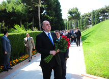 Azerbaijani FM's leadership visit Alley of Honors, Foreign Minister Elmar Mammadyarov, Baku, Azerbaijan, Jule 09, 2010 