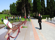 Azerbaijani FM's leadership visit Alley of Honors, Foreign Minister Elmar Mammadyarov, Baku, Azerbaijan, Jule 09, 2010 