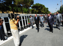 Azerbaijani FM's leadership visit Alley of Honors, Foreign Minister Elmar Mammadyarov, Baku, Azerbaijan, Jule 09, 2010 