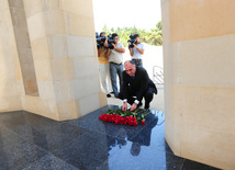 Azerbaijani FM's leadership visit Alley of Honors, Foreign Minister Elmar Mammadyarov, Baku, Azerbaijan, Jule 09, 2010 