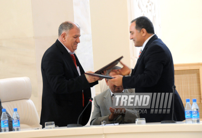 Scientific Research Institute on Economic Reforms under the Ministry of Economic Development and Azerbaijani National Academy of Sciences' Economic Institute sign agreement on cooperation in scientific-research sphere, Baku, Azerbaijan, 16 july 2010