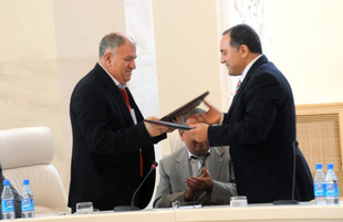 Scientific Research Institute on Economic Reforms under the Ministry of Economic Development and Azerbaijani National Academy of Sciences' Economic Institute sign agreement on cooperation in scientific-research sphere, Baku, Azerbaijan, 16 july 2010