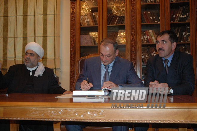 Presidents  of Ingushetia and Dagestan visit Caucasus Muslims Office, Baku, Azerbaijan, Sep.02, 2010 