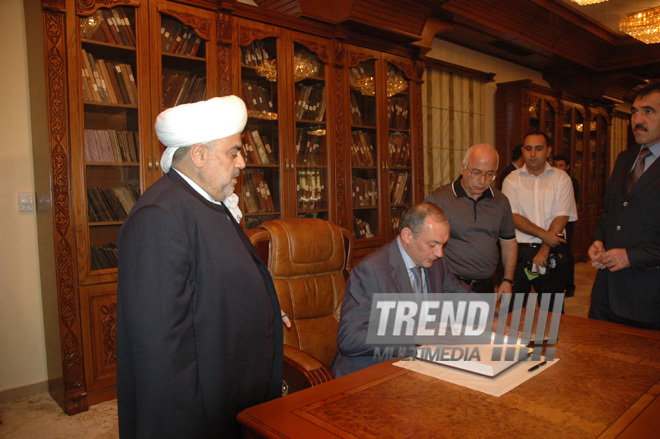 Presidents  of Ingushetia and Dagestan visit Caucasus Muslims Office, Baku, Azerbaijan, Sep.02, 2010 