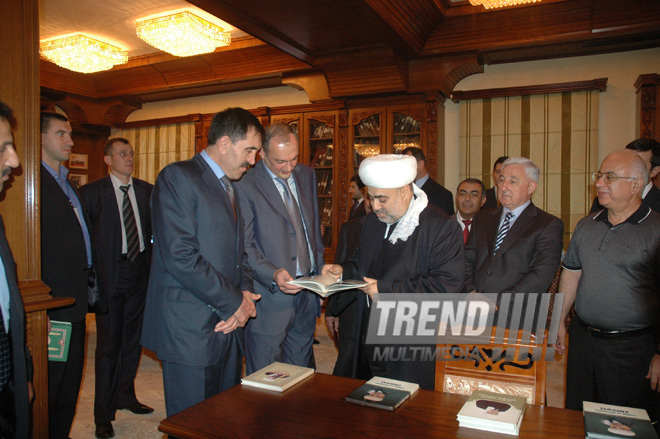 Presidents  of Ingushetia and Dagestan visit Caucasus Muslims Office, Baku, Azerbaijan, Sep.02, 2010 