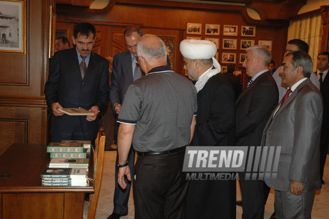 Presidents  of Ingushetia and Dagestan visit Caucasus Muslims Office, Baku, Azerbaijan, Sep.02, 2010 