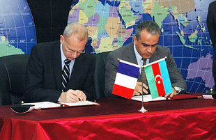 Signing of a contract to launch the Azerspace satellite between the Azerbaijani Communications Ministry and Arianespace,Azerbaijan, Baku, Nov.5 