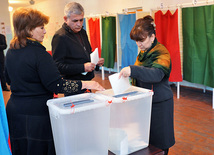 Azərbaycanda parlament seçkiləri keçirilir 