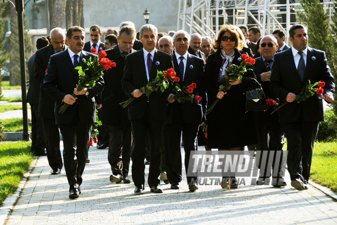 Yeni Azərbaycan Partiyası Ümummilli lider Heydər Əliyevin xatirəsinin anılması ilə bağlı tədbir keçirib, Bakı, Azərbaycan, 10 dekabr 2010 