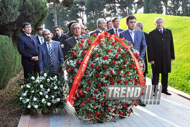 Azerbaijan commemorates 7th anniversary of Heydar Aliyev’s demise, Baku, Azerbaijan, Dec.12, 2010  