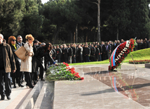 Azerbaijan commemorates 7th anniversary of Heydar Aliyev’s demise, Baku, Azerbaijan, Dec.12, 2010  