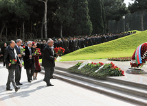 Azerbaijan commemorates 7th anniversary of Heydar Aliyev’s demise, Baku, Azerbaijan, Dec.12, 2010  