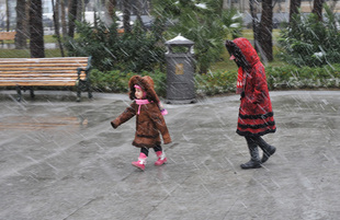 Bakıda ilk qar, Bakı, Azərbaycan, 16 fevral 2011