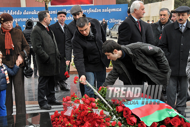 Azerbaijani public commemorates victims of Khojaly genocide, Baku, Azerbaijan, Feb.26. 2011 