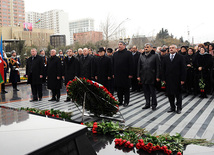 Azerbaijani public commemorates victims of Khojaly genocide, Baku, Azerbaijan, Feb.26. 2011 