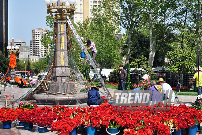 Preparations underway for Flower Holiday in Baku, Azerbaijan, May 09, 2011