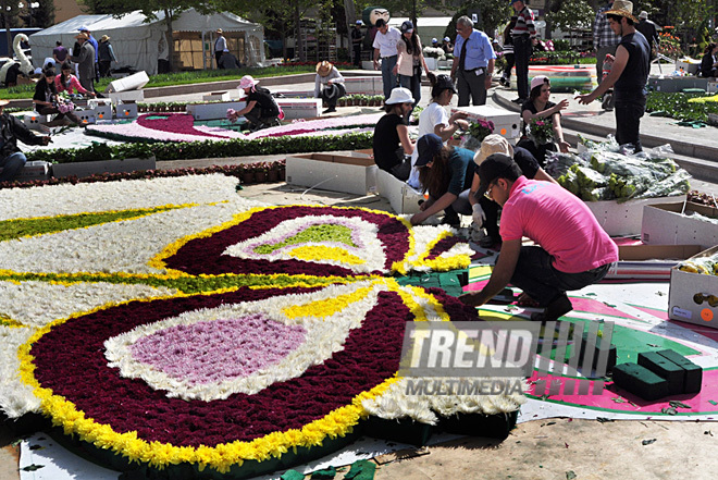 Preparations underway for Flower Holiday in Baku, Azerbaijan, May 09, 2011