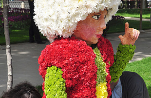 Preparations underway for Flower Holiday in Baku, Azerbaijan, May 09, 2011