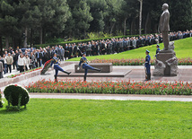 Azerbaijani public commemorates 88th anniversary of National Leader Heydar Aliyev, Baku, Azerbaijan, May 10, 2011