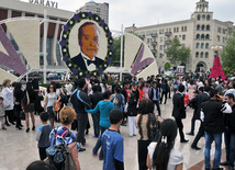 Flower festival in Baku, Azerbaijan, May 10, 2011