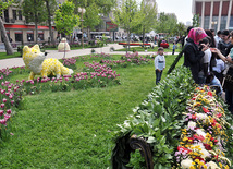 Flower festival in Baku, Azerbaijan, May 10, 2011