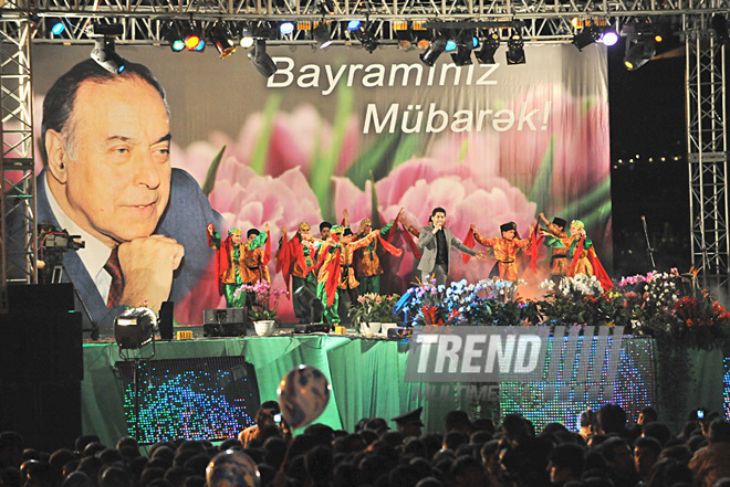 Spectacular fireworks fills Baku sky, Azerbaijan, May 11, 2011 