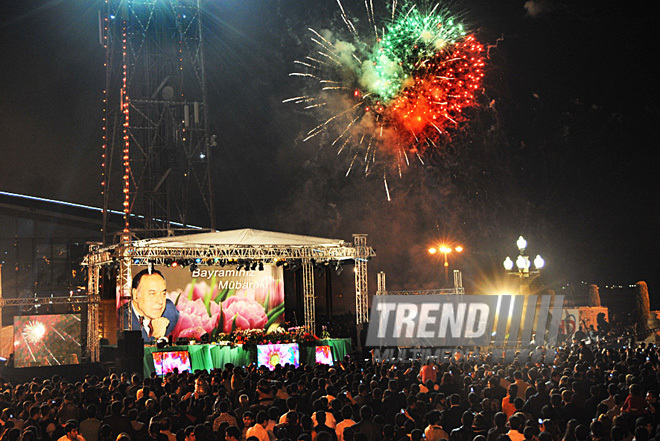 Spectacular fireworks fills Baku sky, Azerbaijan, May 11, 2011 