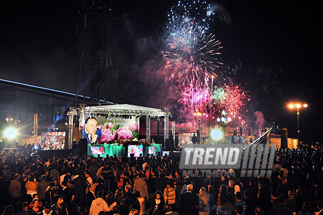 Spectacular fireworks fills Baku sky, Azerbaijan, May 11, 2011 