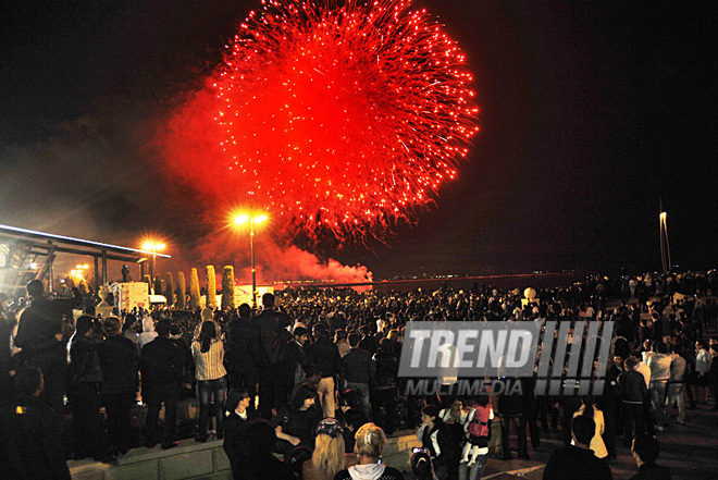 Spectacular fireworks fills Baku sky, Azerbaijan, May 11, 2011 