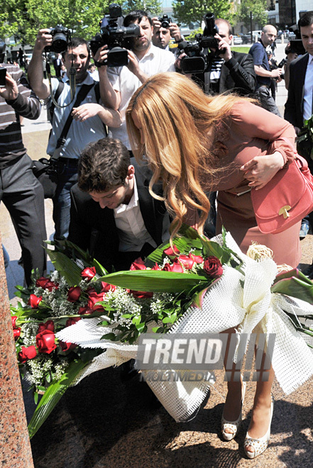 Eurovision-2011 Winners Eldar Gasimov and Nigar Jamal laid flowers at monument to National Leader Heydar Aliyev, Baku, Azerbaijan, May 16, 2011
