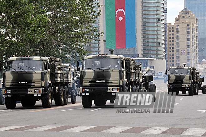 Military parade rehearsal in Baku, June 24, 2011