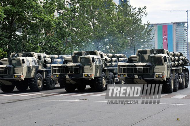 Military parade rehearsal in Baku, June 24, 2011