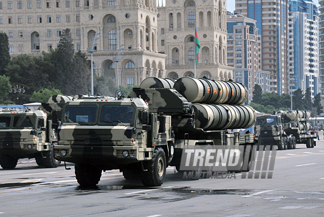 Military parade rehearsal in Baku, June 24, 2011