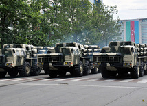 Military parade rehearsal in Baku, June 24, 2011