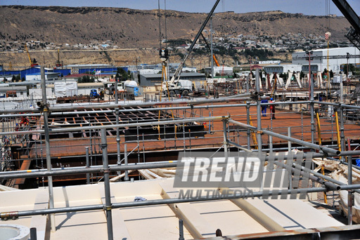 New platform for the Azerbaijani Azeri-Chirag-Guneshli field, Baku, Azerbaijan, July 12, 2011