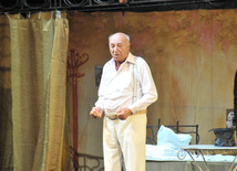 Главную роль исполнил легендарный артист Владимир Абрамович Этуш, Баку, Азербайджан, 26 сентября 2011 г.