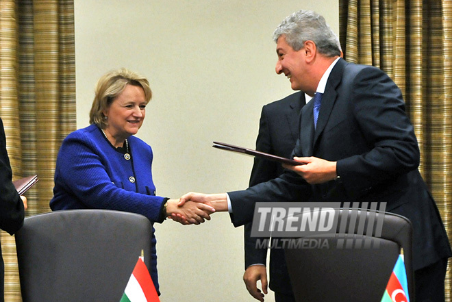 Azərbaycan və Macarıstan iqtisadi əməkdaşlıq üzrə sənədlər imzalayıblar. Bakı, Azərbaycan, 11 noyabr 2011