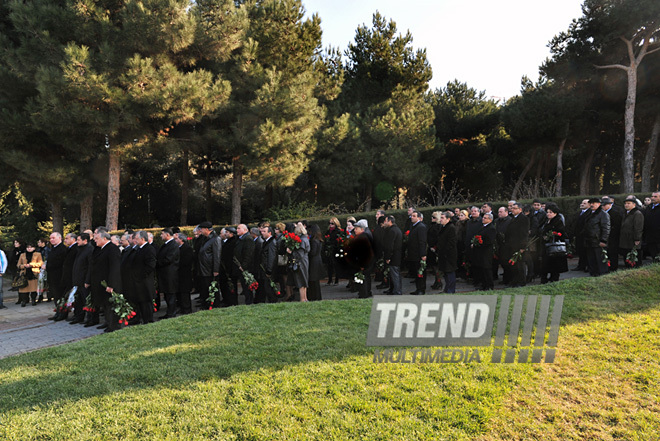 Representatives of ruling New Azerbaijan Party revere national leader Heydar Aliyev's memory. Baku, Azerbaijan, Dec.10, 2011 