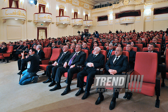 Representatives of ruling New Azerbaijan Party revere national leader Heydar Aliyev's memory. Baku, Azerbaijan, Dec.10, 2011 