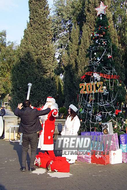 Yeni 2012-ci ilin ilk günləri Bakıda. Azərbaycan, 02 yanvar 2012