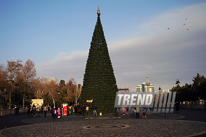 Yeni 2012-ci ilin ilk günləri Bakıda. Azərbaycan, 02 yanvar 2012