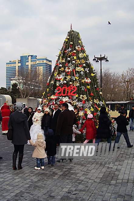 Yeni 2012-ci ilin ilk günləri Bakıda. Azərbaycan, 02 yanvar 2012